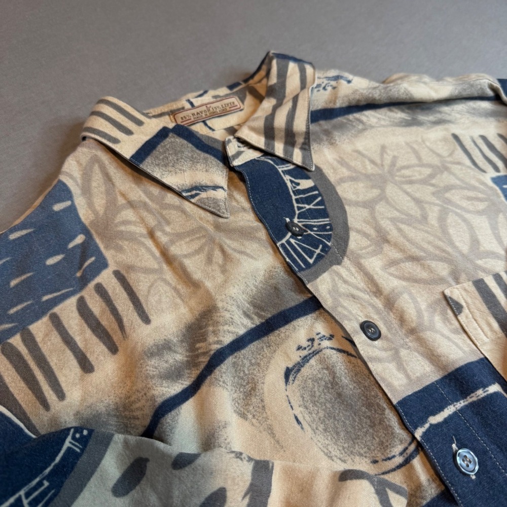 Vintage Guess Sportswear Mens‎ Large Art Abstract Geo patch Print Shirt 90s